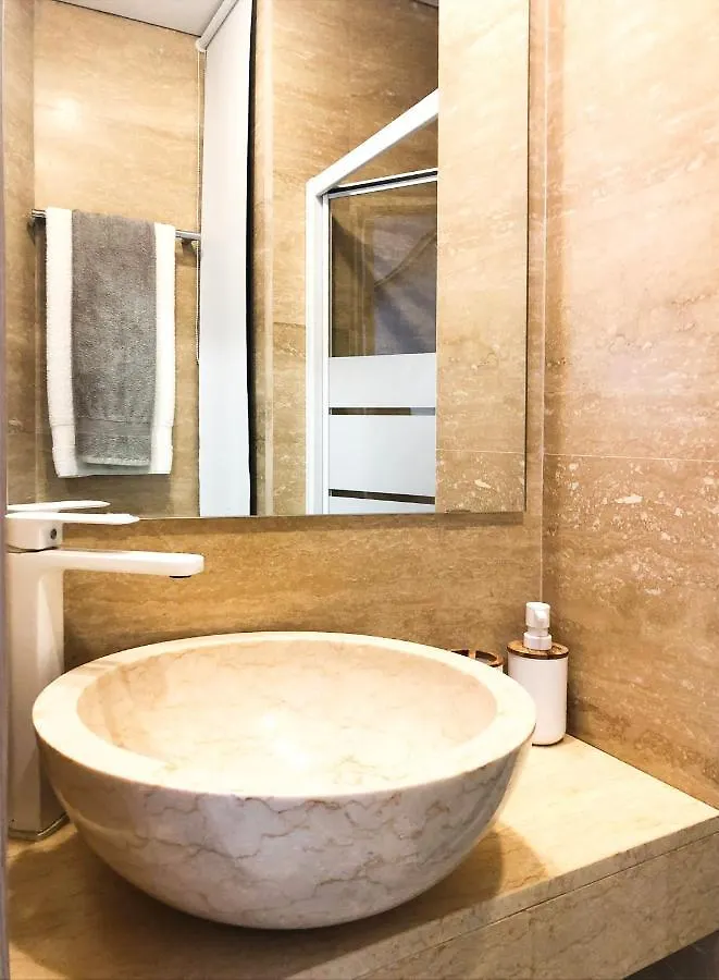 Lux&2Jacuzzi. New! Golden Mile Las Americas, Parque Santiago 2. Pool Heated Sea Water 2 Bdr Playa de las Americas  0*, Playa de las Americas (Tenerife)
